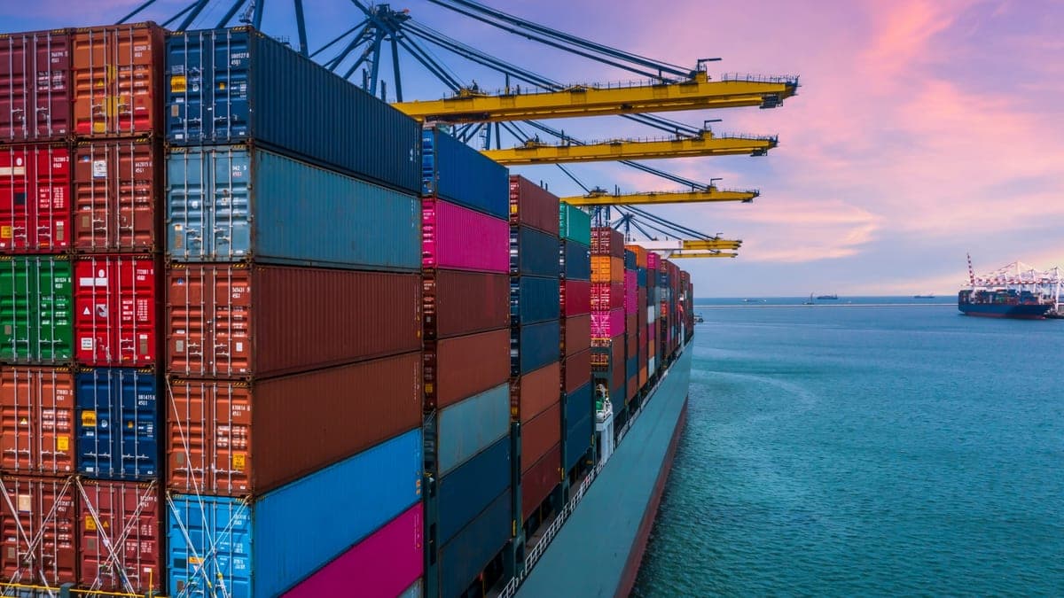 Global Shipping Shifts: What Falling Asia–U.S. Rates and Changing Trade Flows Mean for Brokers & Forwarders